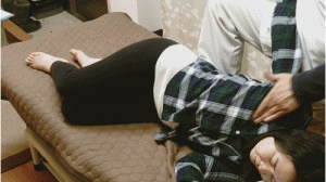 鎖骨の下大胸筋をほぐしリンパの流れを良くする