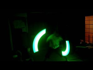 ヲタ芸に夢中の甥っ子肩関節振り回し運動やね